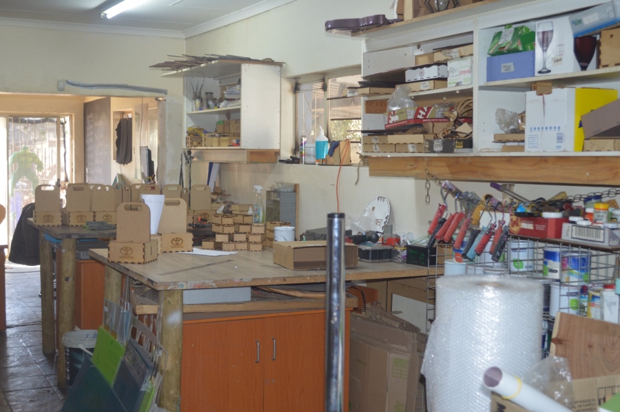 Commercial Property for Sale in Flamwood North West